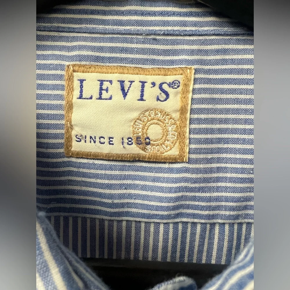 Levi’s Vintage Blue/White Stripe shirt-Size:‎ Large, Missing 2nd/bottom Button